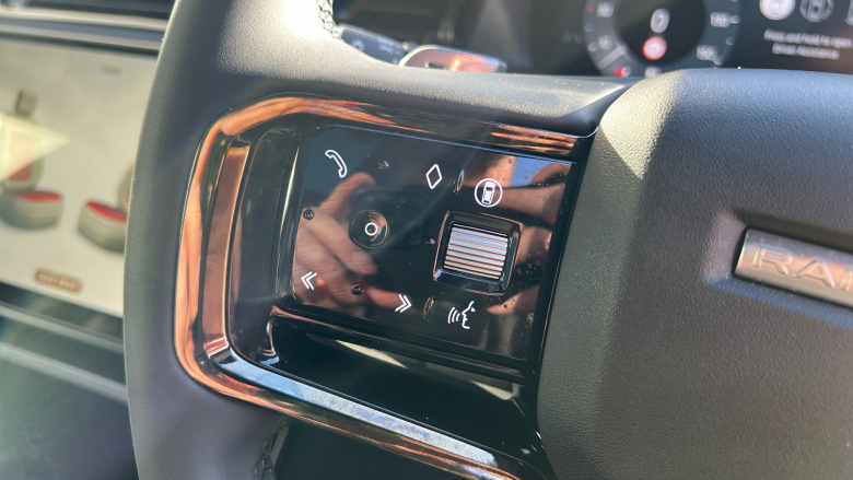 Land Rover Range Rover Evoque 2.0 D200 Dynamic SE 5dr Auto Diesel Hatchback